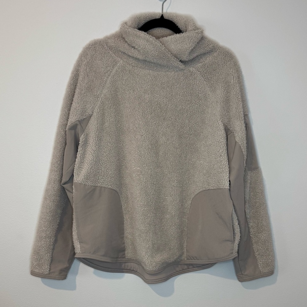 Nike Fleece Pullover Jacket Soft Fuzzy Teddy Sherpa Taupe Neutral Women’s Large